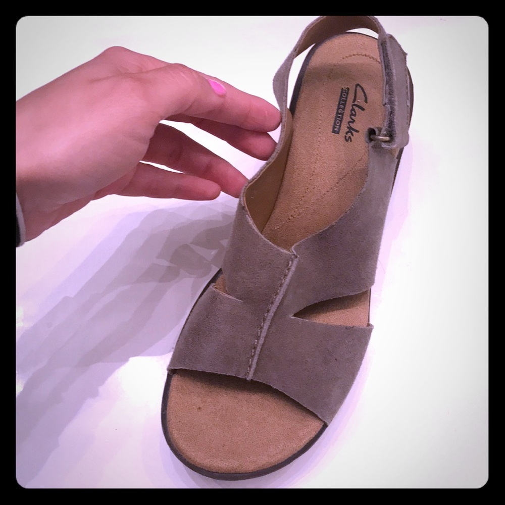 Clarks sandal size 6.5